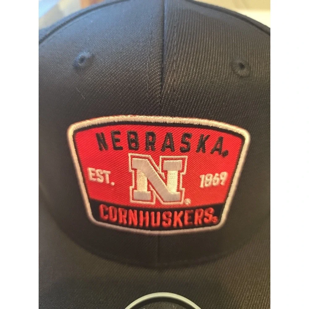 Zephyr Stretch Nebraska Cornhuskers Medium New‎ Switchback